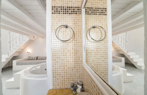 Megalochori Hotel | Artemis Suites