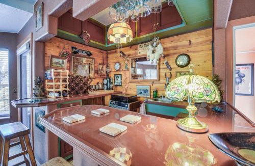 Cottonwood-Verde Village House | Artfully Decorated Cottonwood Home: Pets Welcome!