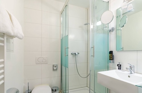 Haunstetten-Ost Hotel | Arthotel ANA Style