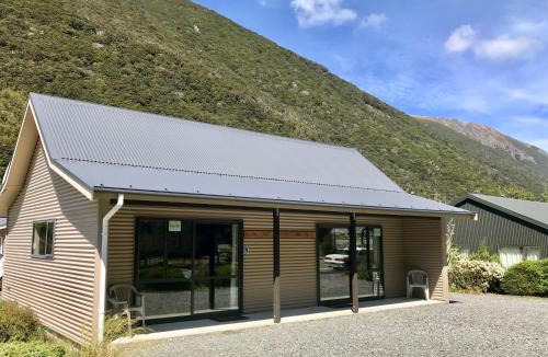 Arthur's Pass Hotel | Arthur's Pass Motel & Lodge