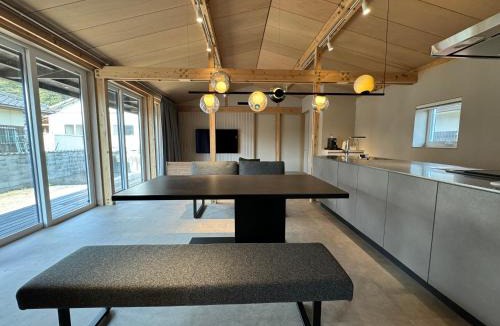 Tsumuura House | ARTISANAL