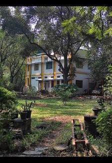 Hadapsar Apartment | Artistic Abode