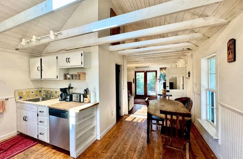 San Cristobal Cabin | Artistic Garden Casita on Organic Farm in New Mexico