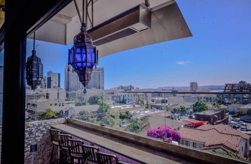 Little Italy Hotel | Artistic Studio King Suite Close to San Diego Harbor, Museums and Nightlife