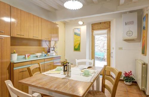 Sinalunga Apartment | Arts and Flowers