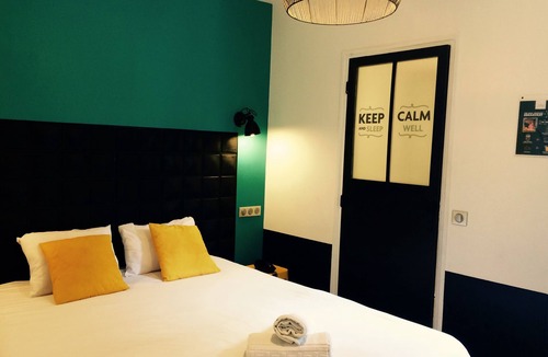 Saint-Lambert Hostel | Arty Paris Porte de Versailles by River - Hostel