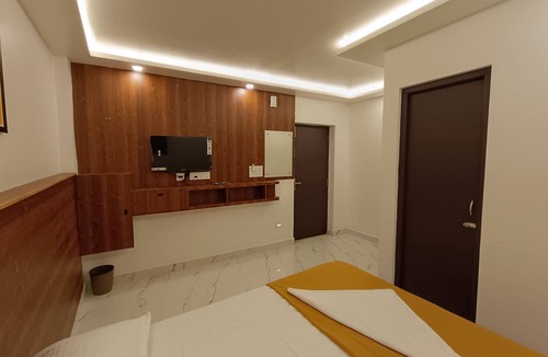 Kalapettai Hotel | Arul Residency