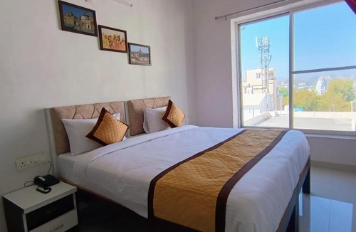 Mali Colony Hotel | Arul's Hotel