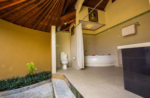 Amed Hotel | Arya Amed Beach Resort and Dive Center
