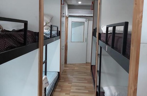 Bhavnagar Hostel | Arya Dormitory Hotel