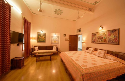Pink City Hotel | Arya Niwas