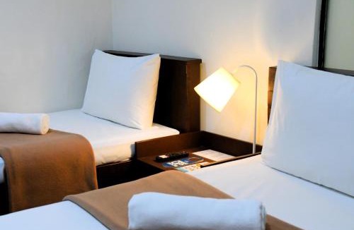 Bangkal Hotel | Arzo Hotel Makati