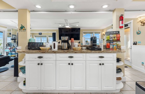 Stuart House | As Good as it Gets: 8BR/6BA, heated pool, hot tub, private dock, ocean-to-river
