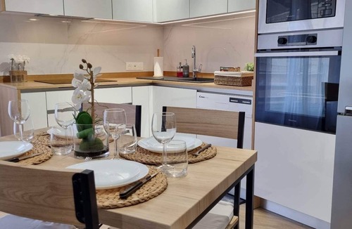 Arbonne-la-Foret House | AS White House cosy in the heart of the forest rated 4*.