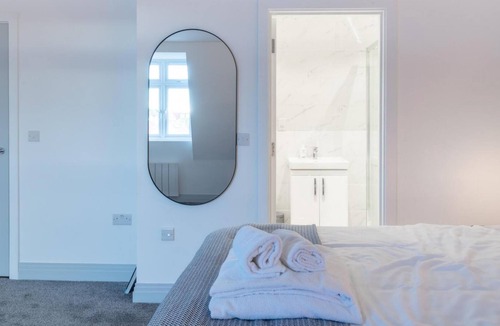 Brondesbury Park Apartment | ASA-31 All Souls Avenue