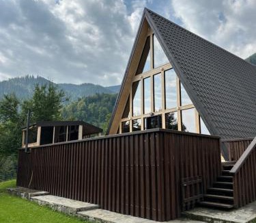 Brosteni House | Ascape Kabin