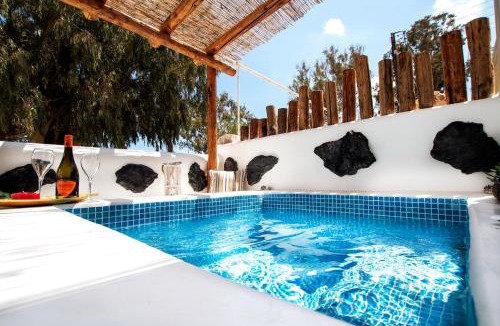 Kamari Villa | Asera Suites - Prive jacuzzi