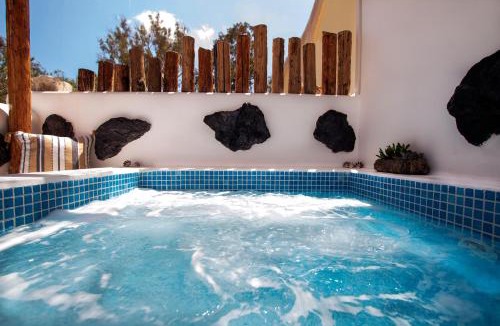Kamari Villa | Asera Suites - Prive jacuzzi