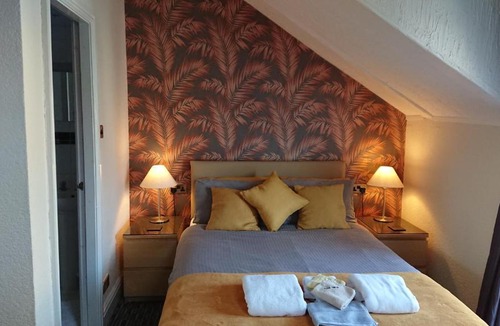 North Shore House | Ash Lea Hotel