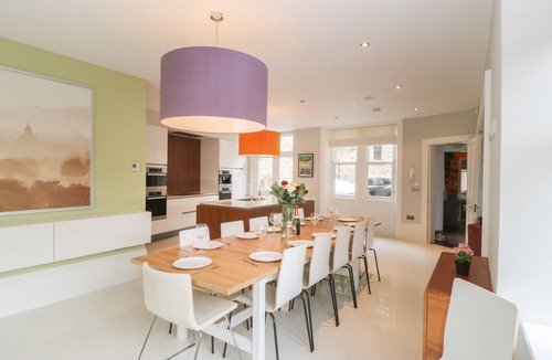 Holmfirth House | Ash Villa