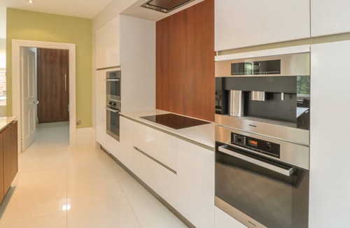 Holmfirth House | Ash Villa