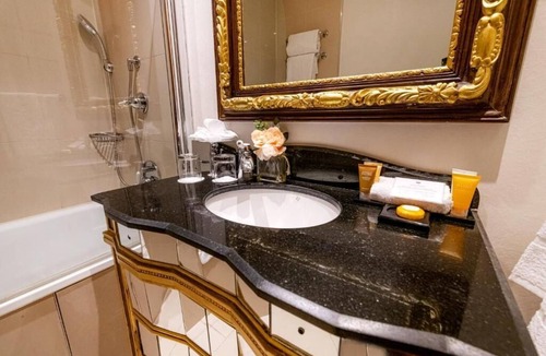 Kensington Hotel | Ashburn Hotel