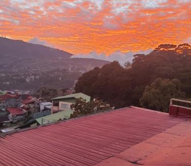 Baguio Hostel | ASHBURN'S TRANSIENT BAGUIO - BASIC SLEEP and GO, LIMITED PAY PARKING, SELF SERVICE