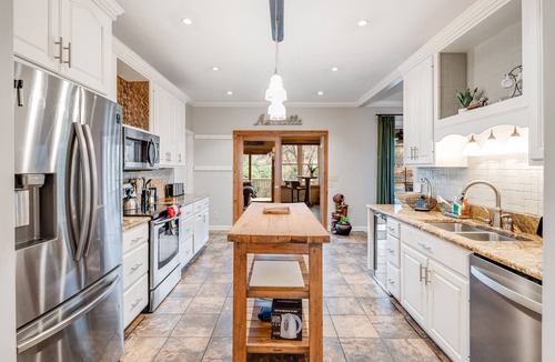 Asheville House | Asheville 5BR Retreat w/Hot Tub, Game Room & Fire Pit. 15min from Downtown!