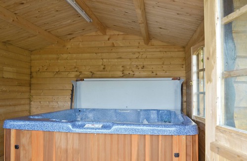 Glenfarg Cottage | Ashknowe Log Cabin - S4590