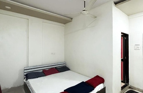 Tuljapur Hotel | Ashoka Bhakt Niwas