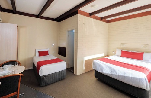 Tumut Hotel | Ashton Motel