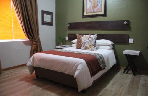 Hanover House | AshTree GuestHouse