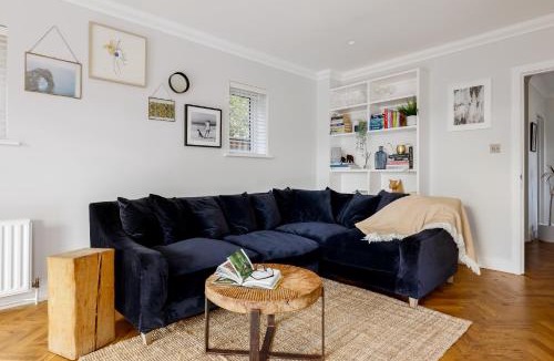 Barton-on-Sea House | Ashtree House