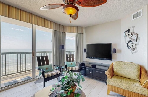 Ocean Drive Apartment | Ashworth 902
