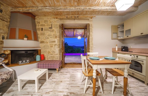 Asites House | Asion Lithos