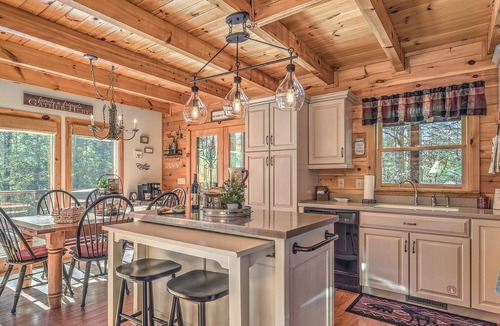 Aska Cabin | Aska Adventure Cabin on 3 Acres Hot Tub Screened Decks Game Loft