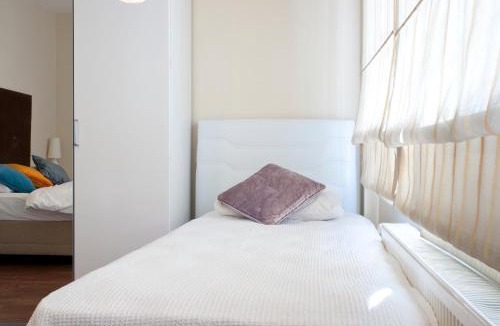 Emin Sinan Apartment | Aslan Apartments