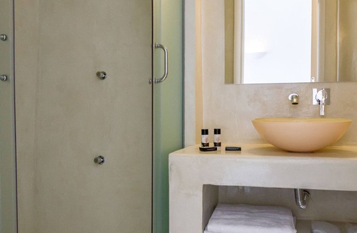 Fira House | Asma Suites