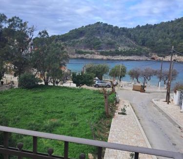 Frourion Apartment | Asos Beachfront Apartment, Center village, 20m Beach - near Myrtos - Fiskardo