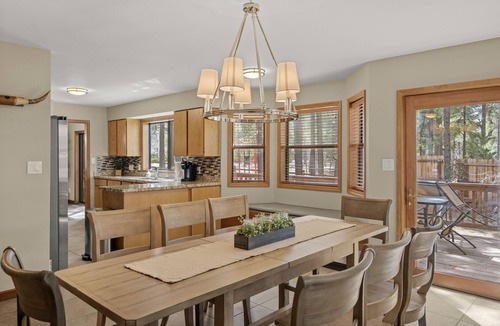 Flagstaff Cabin | Aspen Abode A/C Outdoor Entertainment Country Club