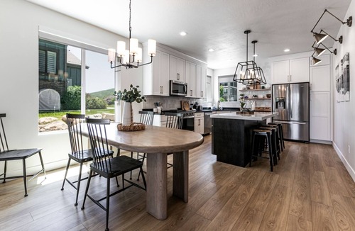 Midway House | ^Aspen Run - Your Modern Mountain Escape^