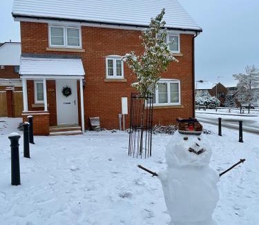 Hemel Hempstead House | Aspen Villa, Apsley Station