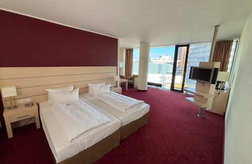 Center Hotel | Aspire AcarA Oldenburg, Trademark Collection by Wyndham