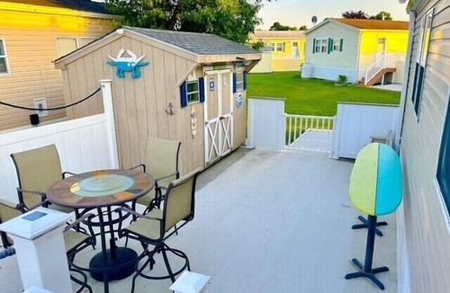 Assateague Pointe House | Assateague Pointe 2 br/1 ba 2 outdoor pools -in WOC.