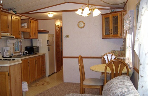 Assateague Pointe House | ASSATEAGUE POINTE Cottage-“Best Location” slp 6+Porch.sunrm 2Pools,private pier