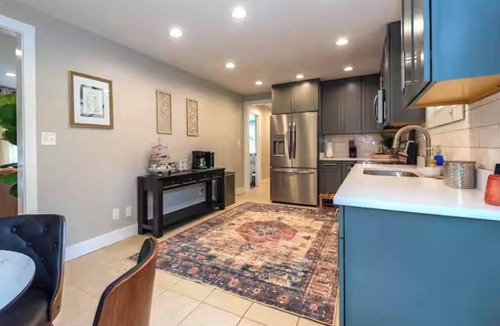 Bloomington House | Assembly Stay - Peaceful/spacious 4-bedrm house, close to ALL, in Bloomington