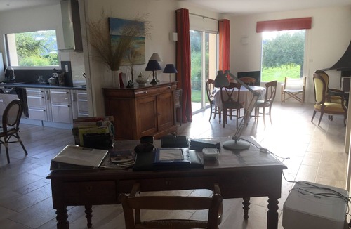 Gruchet-Saint-Simeon House | Assured healing, light, greenery, functional warm house