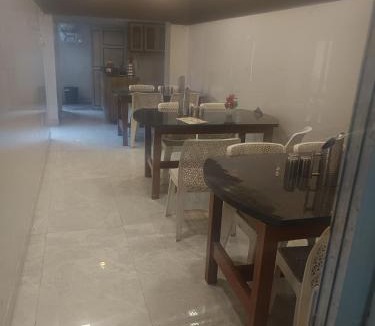Aonla Hotel | Astha veg restaurant or guesthouse