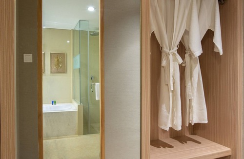 Gresik Hotel | Aston Gresik Hotel & Conference Center