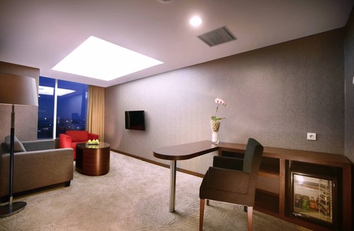 Madiun Hotel | Aston Madiun Hotel & Conference Center